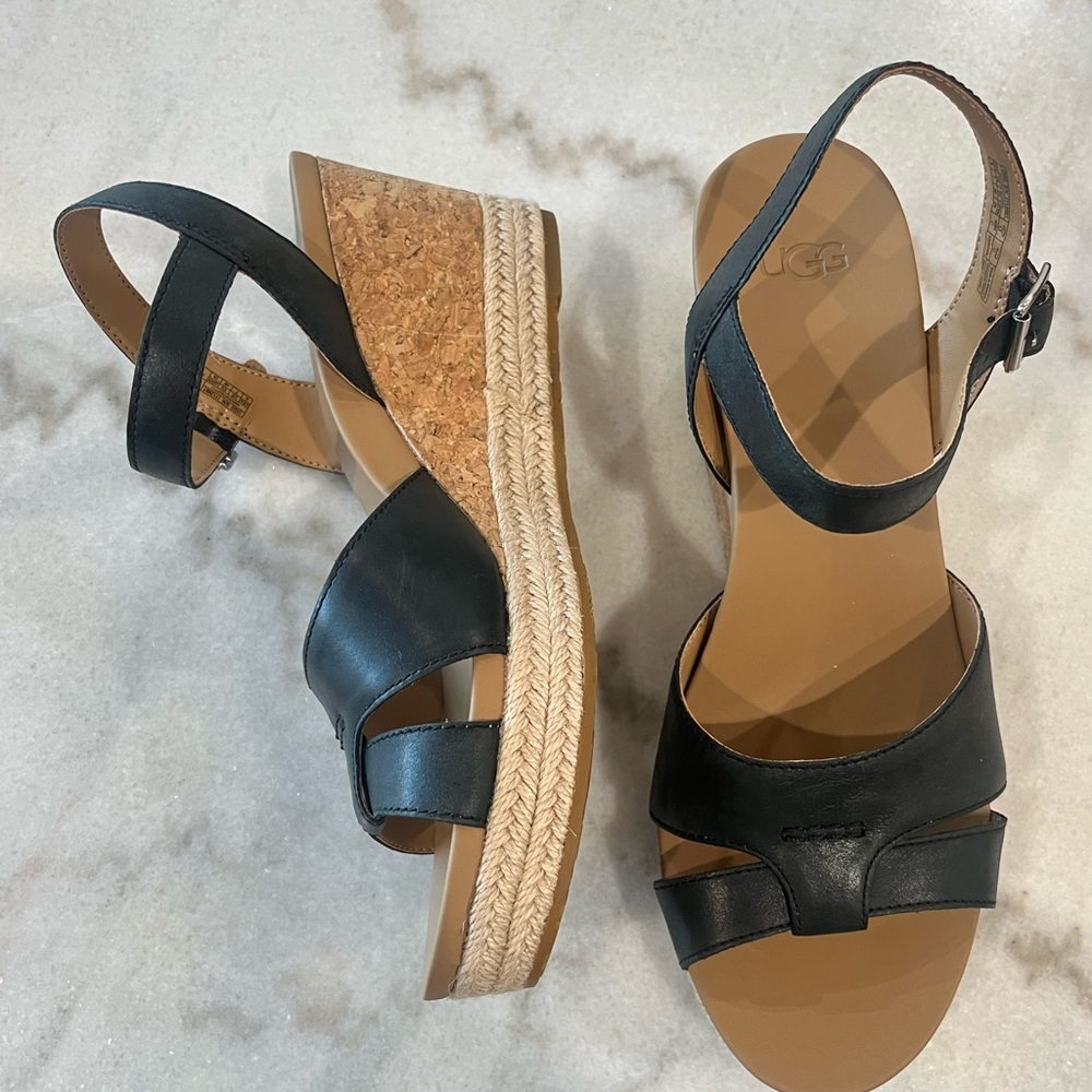 New without box Ugg wedges size 9